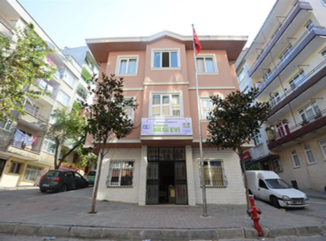 Hürriyet Bilgi Evi