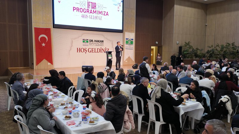 Bahçelievler Belediyesi Gaziler ve Şehit Yakınları İçin İftar Programı Düzenledi