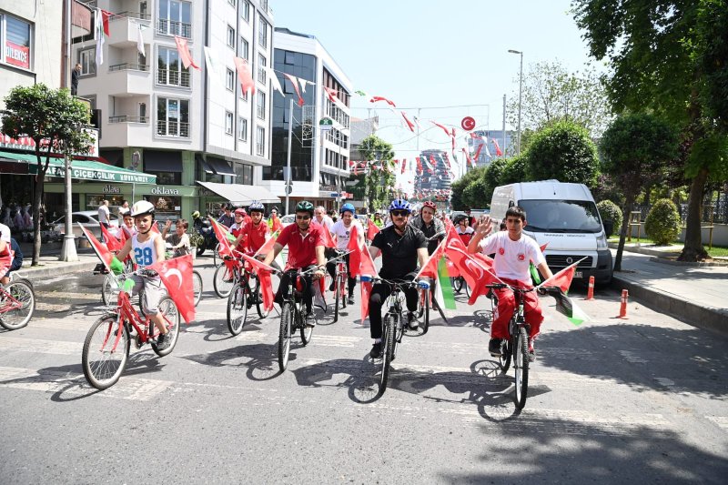 Bisikletler turu Filistinli çocuklar için